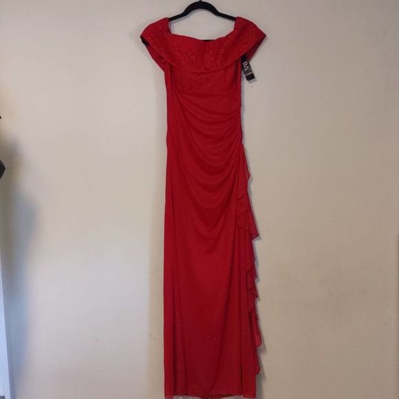 Betsy & Adam Ruched Off the Shoulder Gown Dress Red Size 6 - Picture 4 of 12